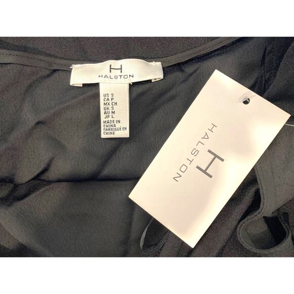 Halston Sleeveless V-Neck Ruffle Front Pullover Top Size Small in Black NWT - Picture 3 of 4